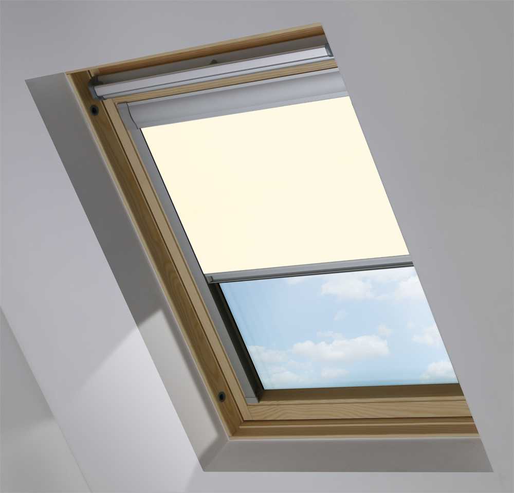 Made-To-Measure Premium Skylight Blind in Delicate Cream Blackout